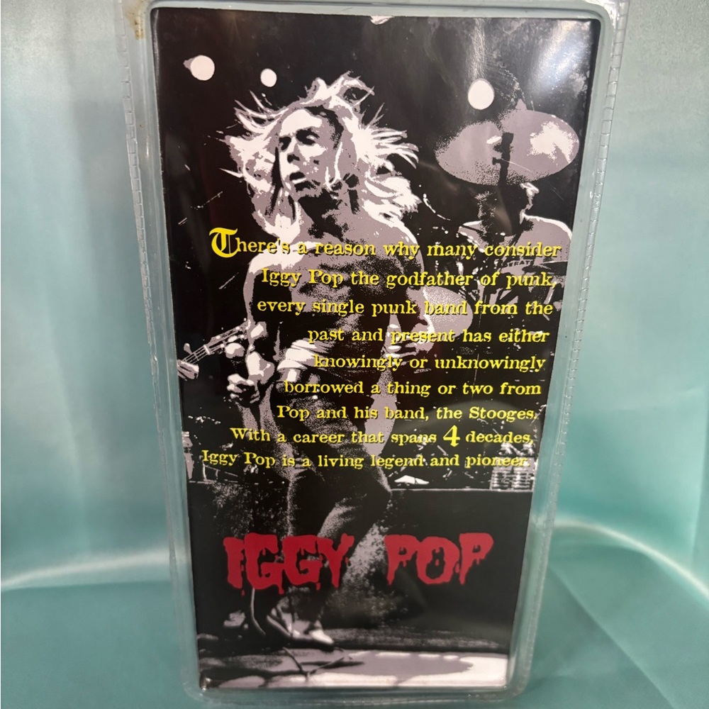 Y2K NECA 7” Iggy Pop Figure in box - Picture 2 of 5